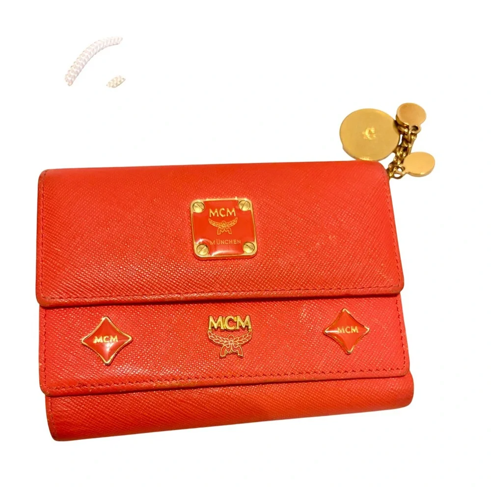 MCM authentic medium